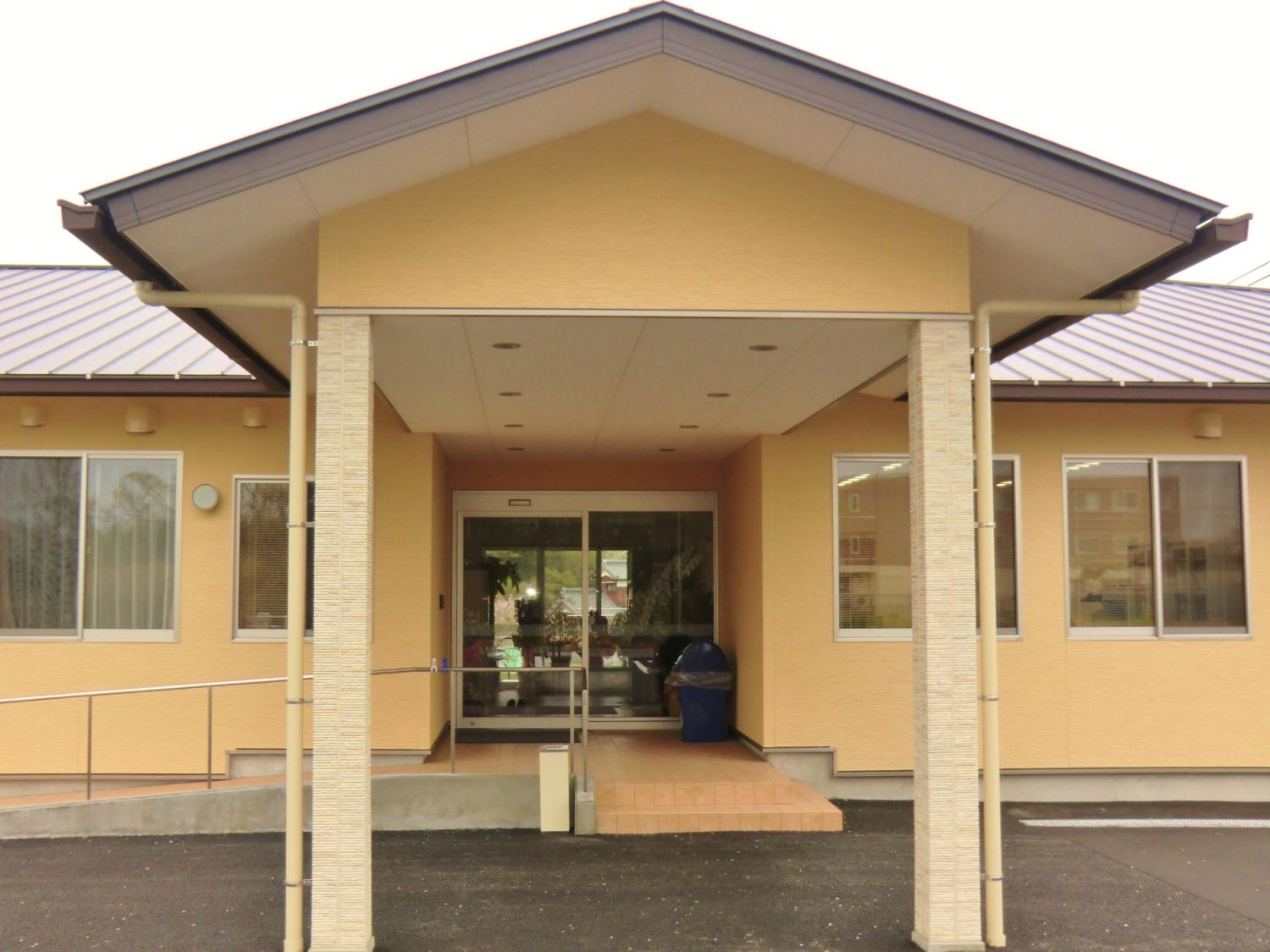 サービス付き高齢者向け住宅明神 (三重県津市) 老人ホーム・介護施設探しならウチシルベ