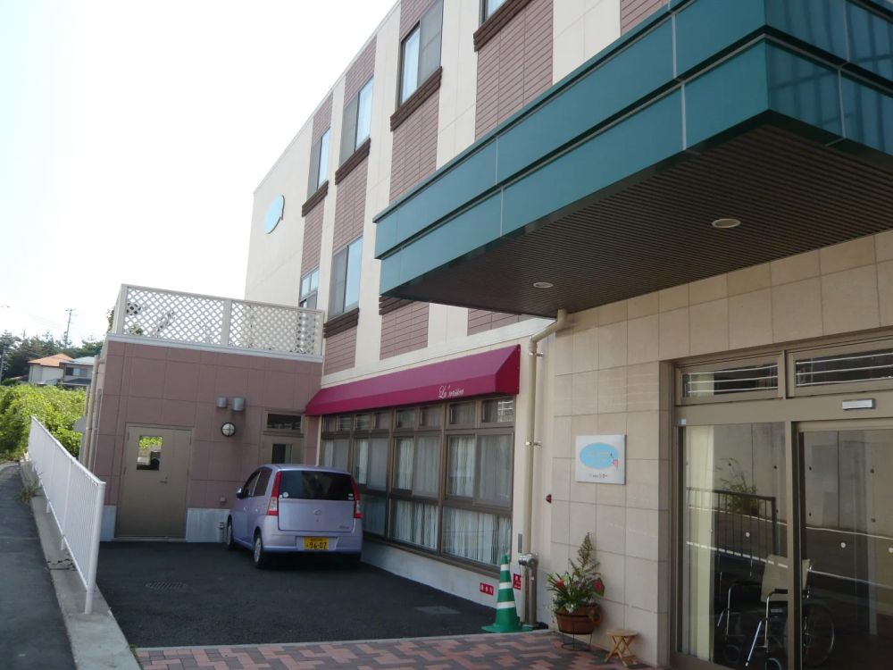 ラ・ナシカ　ちはや