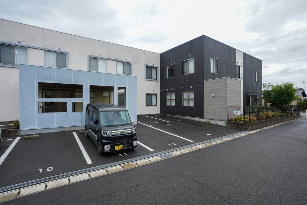 ゴールドエイジ 岩倉